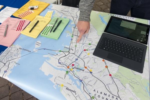 In-person survey using Street Story in Downtown Oakland